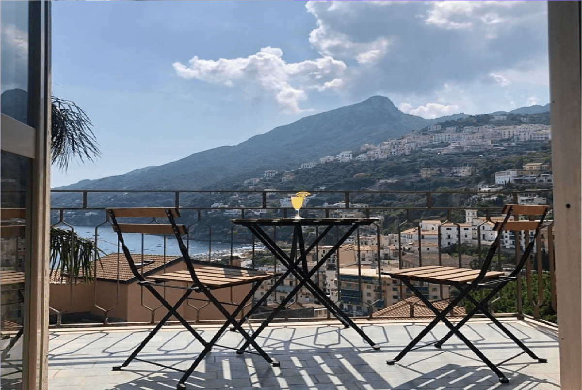 Aperitivo in terrazza